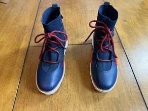 NEW FITFLOP Glace Designer Women’s Leather Navy Red Lace UP Ankle Boots Size 10 - Picture 1 of 9