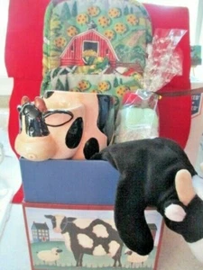 COW GIFT BOX INCLUDES MUG, TY COW,2 HOT PADS ,BOX AND TEA TOWEL CAKE SHAPED - Picture 1 of 11