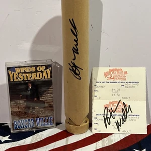Vintage 1993 Box Car Willie handsigniert Train Whistle, Konzertkarten, Kassette - Bild 1 von 6