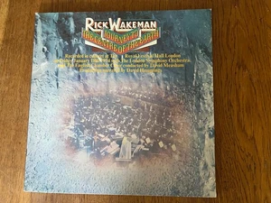 Rick Wakeman - Journey To The Centre Of The Earth (1974) vinyl LP VG+ - Picture 1 of 3