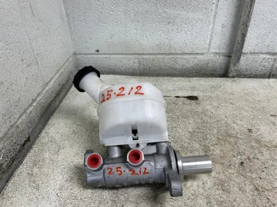 Cilindro maestro de freno Ford Transit25 2024 OEM  Foto 1 de 4