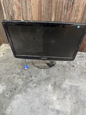 Samsung B2030 20" 1600x900 DVI-D VGA LCD Monitor - Tested W/ Cables - Image 1 of 4