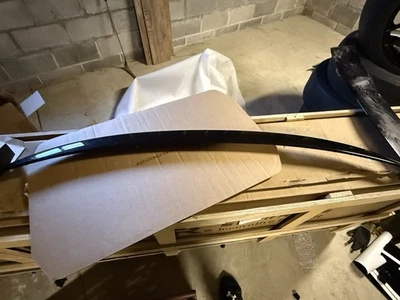 Alerón labial trasero Mazda OEM Foto 1 de 4