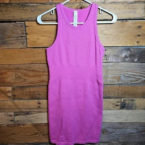 Alo Yoga nahtloses geripptes warmes Nachtkleid, Größe S rosa - Bild 1 von 7