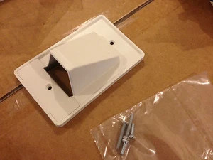 2 X Arlington CER1 Cable Entry Cover Plate White With Removable Bottom Retrofit - Bild 1 von 3