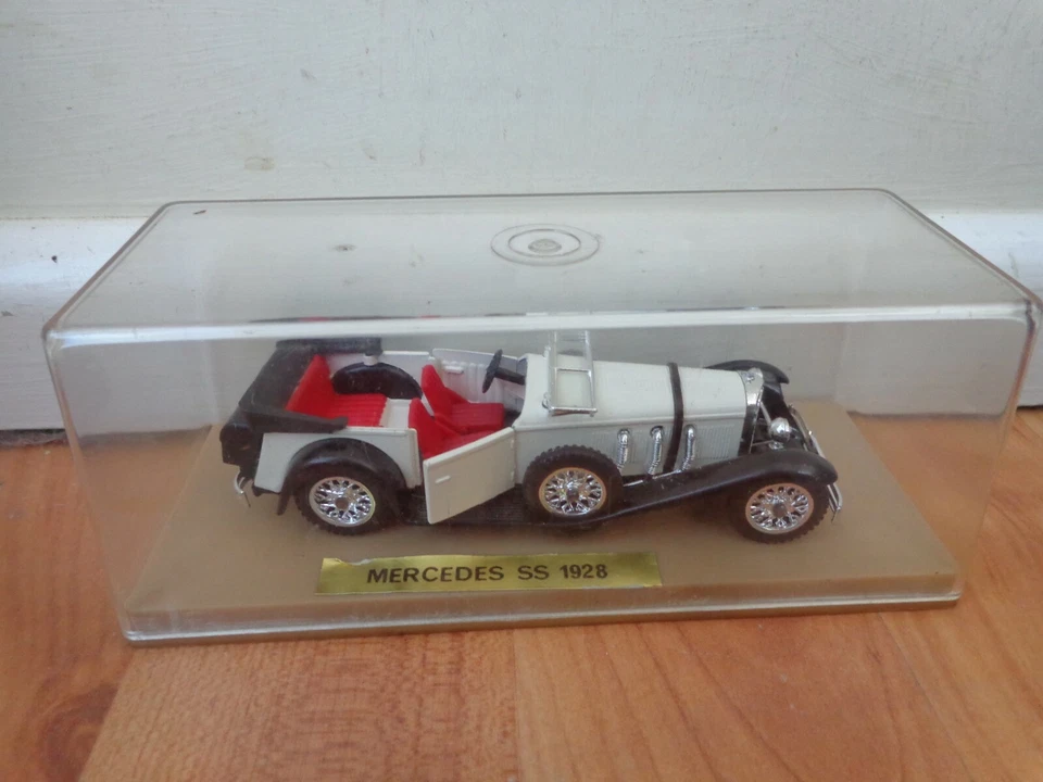 1/43 SOLIDO AGE D'OR - CLASSIC 1928 MERCEDES SS AUTO IN METALLO BIANCA - Immagine 1 di 1