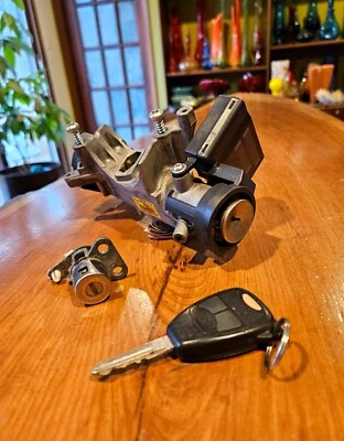 Juego de interruptor de encendido y cerradura de puerta OEM 07-11 Jeep Compass Patriot calibre y 1 llave Foto 1 de 4