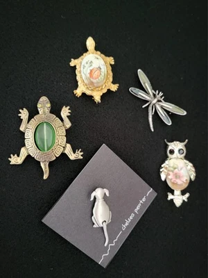 5 Brooch Bundle - Turtle, Dragonfly, Owl, Dog with Wagging Tail - Image 1 of 4