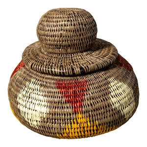 Brown Rainforest Impressions Woven Basket With Top - Picture 1 of 14