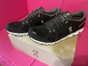 On Cloud 5 Size 10M Black & White - Brand New - Picture 1 of 7
