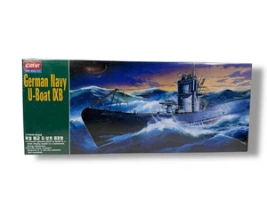 VINAGE 1995 Academy 1/150 Scale DKM German Navy U-BOAT IXB SUBMARINE SEALED - Bild 1 von 4