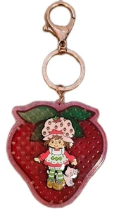 Strawberry Shortcake & Custard Strawberry Pegboard & Pin Exclusive Keychain - Picture 1 of 2