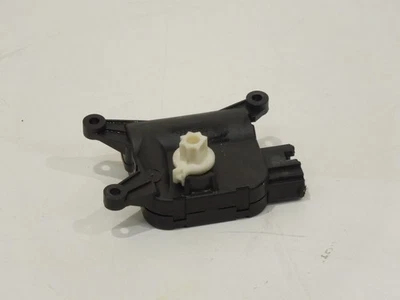 VW Touran 1T Mk1 Climate Flap Positioning Motor 1K2907511 - Image 1 of 4