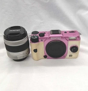 Pentax Q10 12.4MP Pink & White - Picture 1 of 10