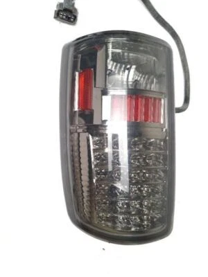 LÂMPADA TRASEIRA DE PASSAGEIRO PARA GMC YUKON 2000 - 2003 - Imagem 1 de 2