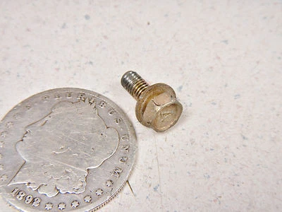 83 TORNILLO DE MONTAJE BOBINA DE ENCENDIDO SUZUKI SP125 Foto 1 de 3