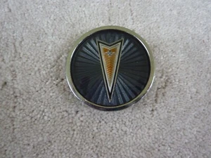 1980's Pontiac Center Hub Cap OEM Part #254842 - Picture 1 of 5