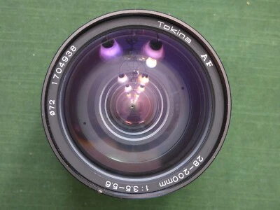 Tokina AF 28-200mm f3.5-5.6 lens for Minolta A-Mount - Image 1 of 3