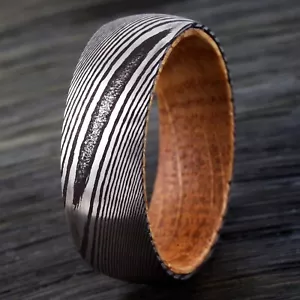 8mm Men's Black Damascus Steel with Whiskey Barrel Wood Sleeve Wedding Band Ring - Picture 1 of 9