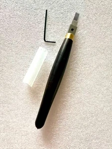 Druckgrafik Holzschnitt Schnitzen Schubreihen Linienschneider Meißel Werkzeug 5 Linien V Form - Bild 1 von 5