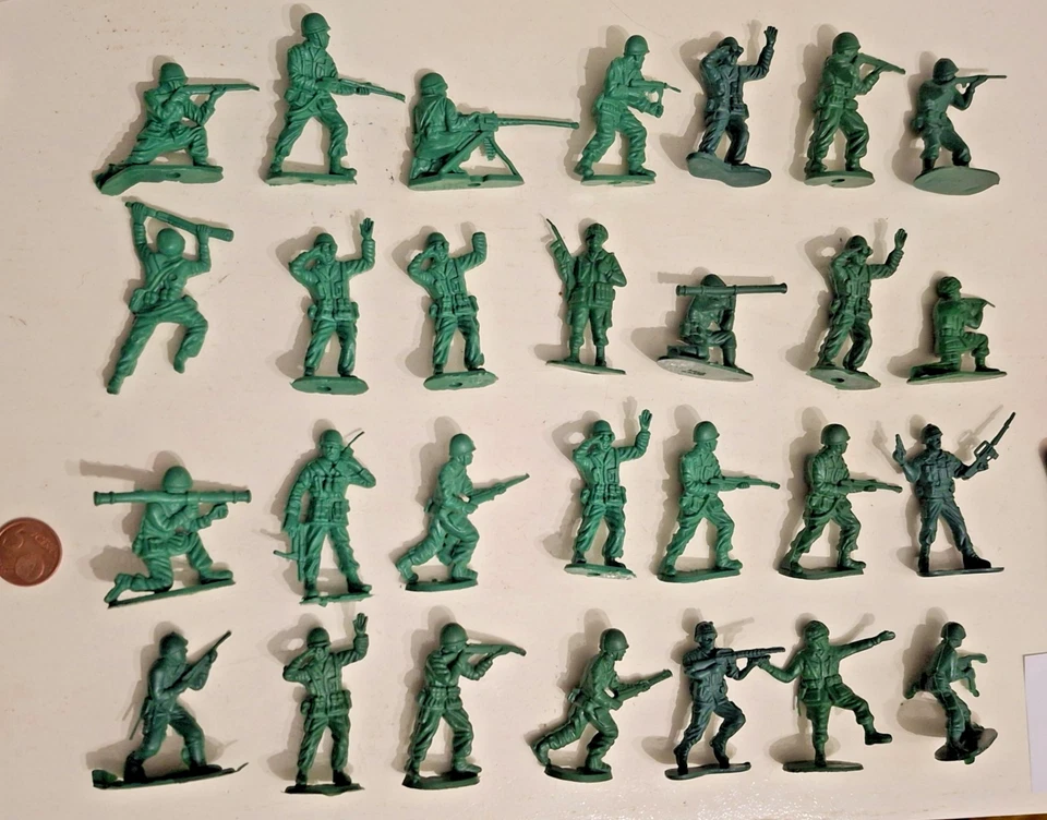 Soldatini plastica 1:32 figurini tipo Airfix come da foto Lotto 2 - Immagine 1 di 1