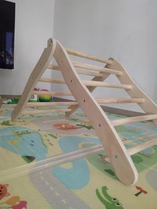 Triangolo pikler ovvero Triangolo di Arrampicata con rampa - Foto 1 di 2