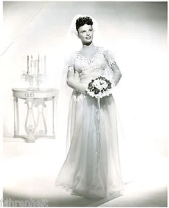 ORIGINAL B&W GERALDINE BROOKS PIN UP GIRL PHOTO 1940's WARNER BROS 8X10 #4 - Picture 1 of 1
