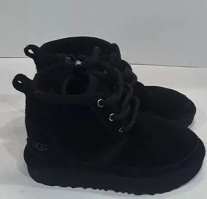 UGG Chukka Boots In Black Toddler About Size 9. Warm Easy On Off Ties - Picture 1 of 17