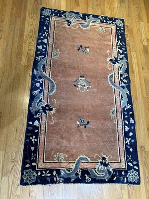 ANTIGUA ALFOMBRA CHINA ART DECO PEKING C.1920 CON DRAGONES Y FLORES 6’2x3’7 Foto 1 de 4