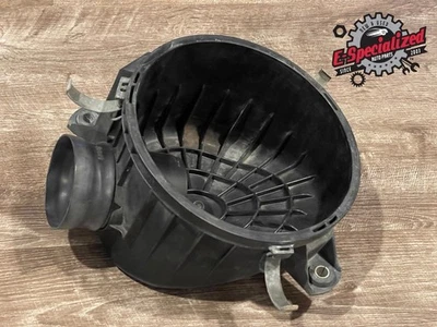 1989-95 Toyota 4Runner Lower Air Filter Box 22020-65021 Genuine Used B - Image 1 of 4