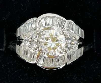 925 Sterling Silver Cubic Zirconia CZ Ring Size 5 - 9.32 Grams - Image 1 of 4