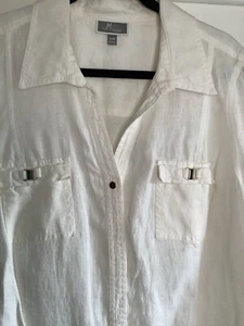 NWT WHITE LINEN BLOUSE W/GOLD HARDWARE DETAILING IN WOMENS PLUS SIZE 20W - Picture 1 of 5