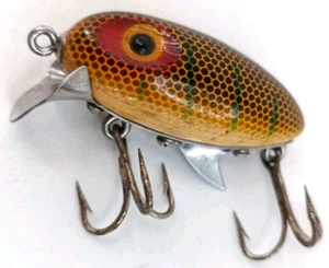 Vintage Clarks Water Scout Wooden 2.25" Fishing Lure USA Perch Scale - Picture 1 of 7