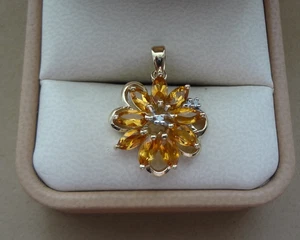 LOVELY 10K YG .90 CTW GOLDEN CITRINE FLOWER CLUSTER PENDANT - Picture 1 of 4