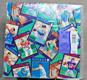 Vintage Geschenkpapier Blätter Baseball Football Badketball Karte Hallmark - Bild 1 von 3