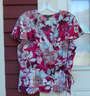 Blusa Ellen Tracy tamanho XL rosa multicolorida floral manga curta envoltório - Imagem 1 de 4