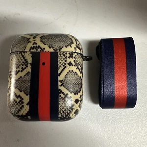 Funda para Apple Air Pod 1ª y 2ª Generación Inspirada en Gucci Albaricoque Serpiente - Imagen 1 de 5