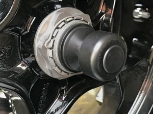 KTM 1290 SUPERDUKE R HINTERRAD STURZSCHUTZ PUCKS SLIDER ACHSSCHONER S9J - Bild 1 von 11