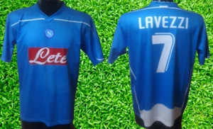 MONDO REPLICA NAPOLI POCHO LAVEZZI 7 MAGLIA HOME 2008 2009 TG. XL NON ORIGINALE - Foto 1 di 4