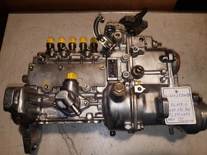 Mercedes W124 E 250 TD Bosch Einspritzpumpe  OM602A  2,5l 5-Zylinder Neu - Bild 1 von 6
