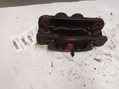 Pinza derecha pasajero delantero de Chevrolet Silverado 1500 2018 12246323 Foto 1 de 4