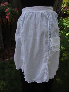 Vintage / antike Schürze Baumwolle weiß mit Spitzenborte - Bild 1 von 7