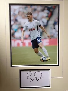 BEN DAVIES - FUTBOLISTA TOTTENHAM HOTSPUR - IMPRESIONANTE EXHIBICIÓN FIRMADA - Imagen 1 de 1