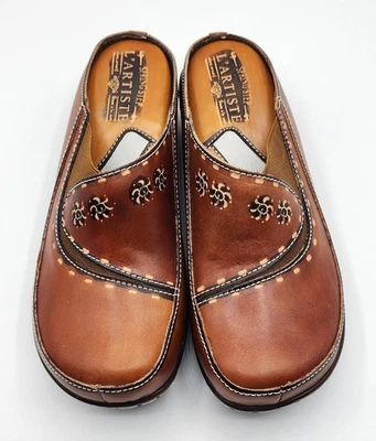 NWOB L'Artiste Brown Leather Spring Step Chino Clogs Size 6.5 - 37 - Image 1 of 4