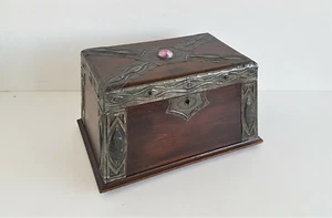Feine Jugendstil Schatulle Metallapplikationen Cabochonbesatz Liberty & Co. ? - Bild 1 von 8