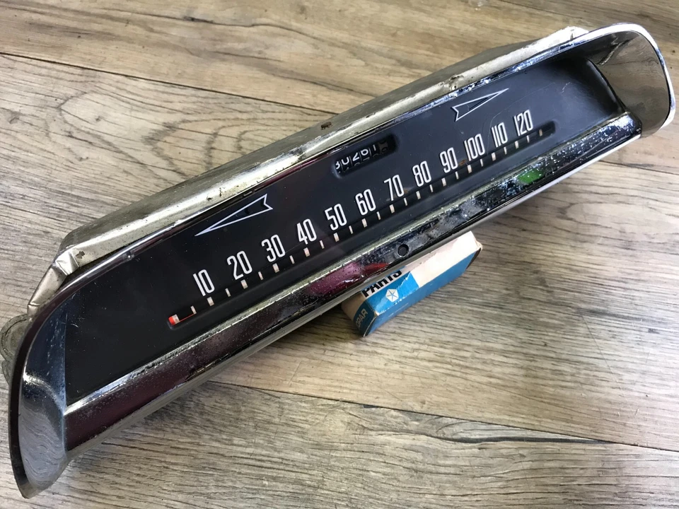 1957 58 DODGE CORONET ROYAL LANCER Б/У OEM ПРИБОРНОЙ ПАНЕЛИ СПИДОМЕТР И ОБОДОК OEM - Изображение 1 из 4