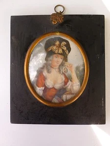 SPLENDIDO RITRATTO IN MINIATURA DI DONNA IN ABITO DEL XVIII secolo - Foto 1 di 1