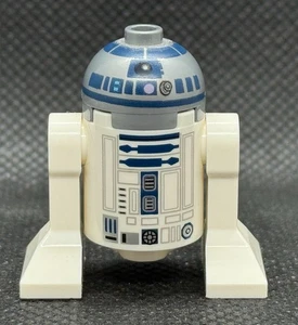 LEGO Star Wars R2-D2 Astromech Droid from 75301 Luke Skywalker's X-wing Fighter - Picture 1 of 2