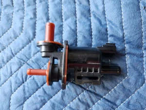 TOYOTA LEXUS VAPOR CANISTER PURGE VALVE VSV 90910-AC005 USED V35AFTS A25AFXS - Foto 1 di 3