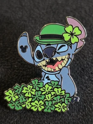 Prendedor oculto Mickey Disney World 2024 (18) día de San Patricio vacaciones puntada Foto 1 de 3